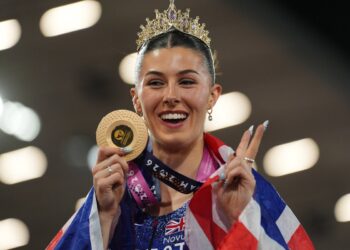 Эми Хант выиграла 200 метров и замахнулась на четыре золота