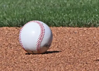 Финальный матч American Legion World Series — 2026 определит нового обладателя трофея в юношеском бейсболе США. В решающей игре встретятся победители региональных турниров от Небраски и Орегона.