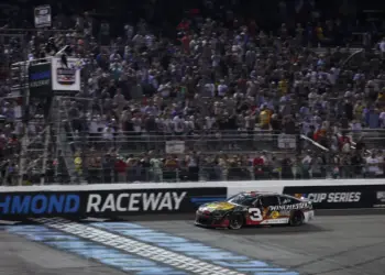 Гонка NASCAR «Cook Out 400» в Ричмонде: где смотреть и что нужно знать