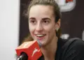 Кейтлин Кларк отреагировала на исторический дебют своих кроссовок на паркете WNBA