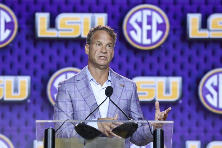 Киффин защищает подписание LSU игроков из НФЛ