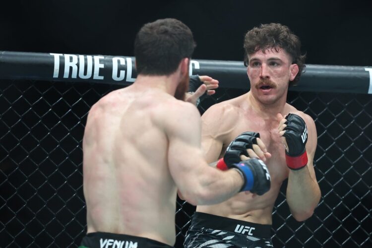 Квиллан Салкиллд снова выиграл в первом раунде в UFC Fight Night