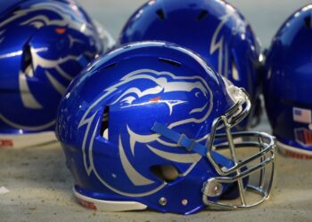 Pac-12 и Mountain West уладили спор о переманивании