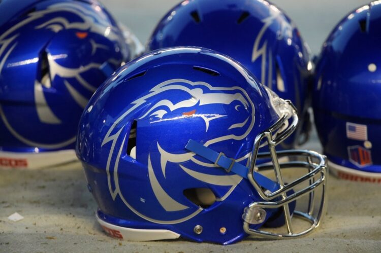 Pac-12 и Mountain West уладили спор о переманивании