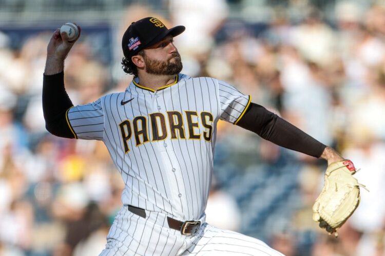 Padres, Rays enter series in fine position amid tight races