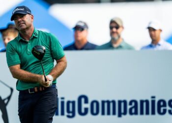 Райан Армор вышел в лидеры Rogers Charity Classic
