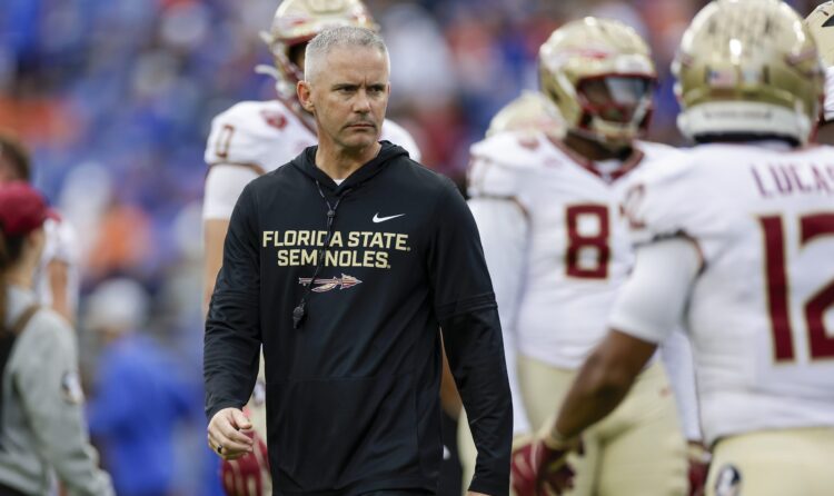 Старт College Football: четыре матча Week 0 и возвращение Беличика