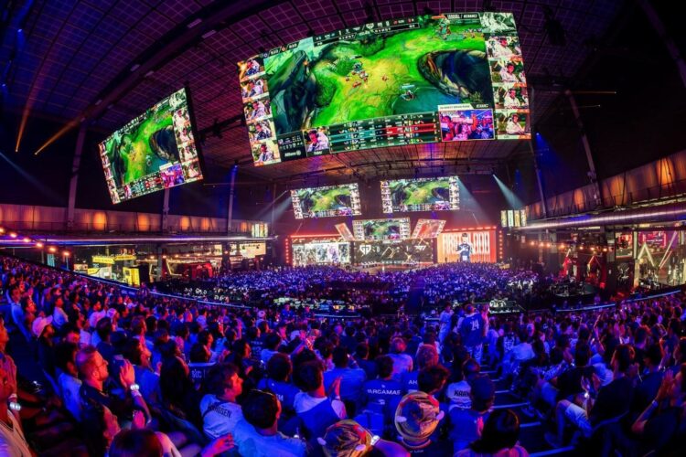 Team Falcons выиграла Esports World Cup по Rocket League