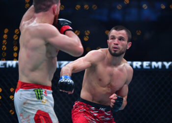 Умар Нурмагомедов и Сун Ядун проведут главный бой UFC в Шанхае: на кону титул