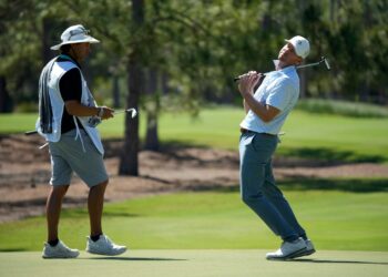 Вон Тейлор — новичок Чемпионского тура PGA — захватил лидерство после пятничного раунда на поле Уорик-Хиллз. Американец прошел круг за 63 удара (девять ниже пара) и теперь опережает ближайших конкурентов на один удар.
