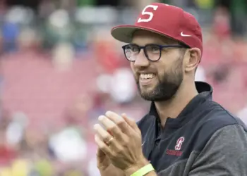 Эндрю Лак спустя семь лет после ухода из NFL строит вторую карьеру в «Стэнфорде»