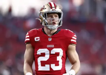 Каждый рывок Маккаффри — забота всей атаки «49ers»