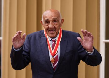 Уиган простился с сэром Билли Бостоном