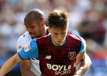 West Ham cruise past Derby